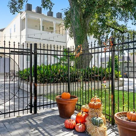 Modern 2Br On Carondelet By Hosteeva Apartment New Orleans Bagian luar foto