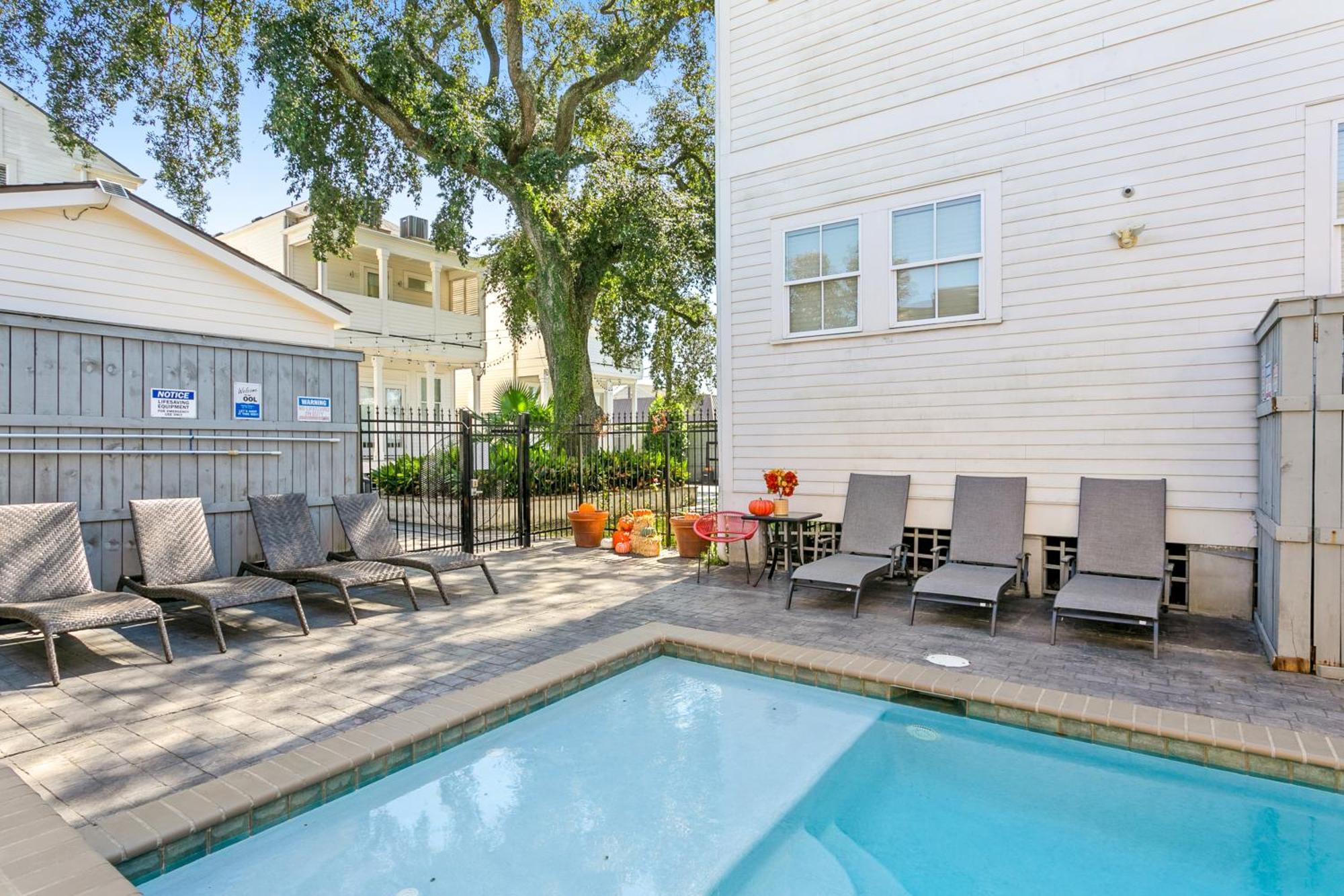 Modern 2Br On Carondelet By Hosteeva Apartment New Orleans Bagian luar foto