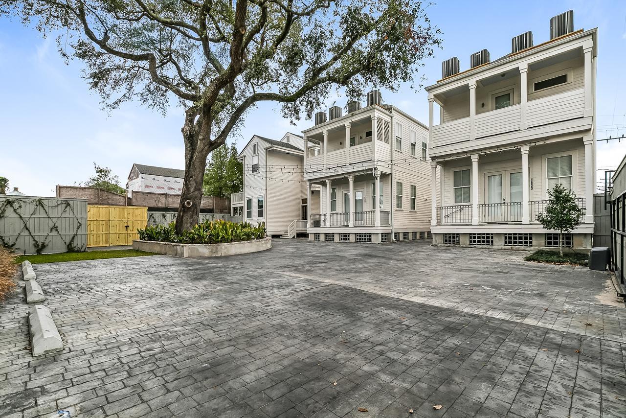 Modern 2Br On Carondelet By Hosteeva Apartment New Orleans Bagian luar foto
