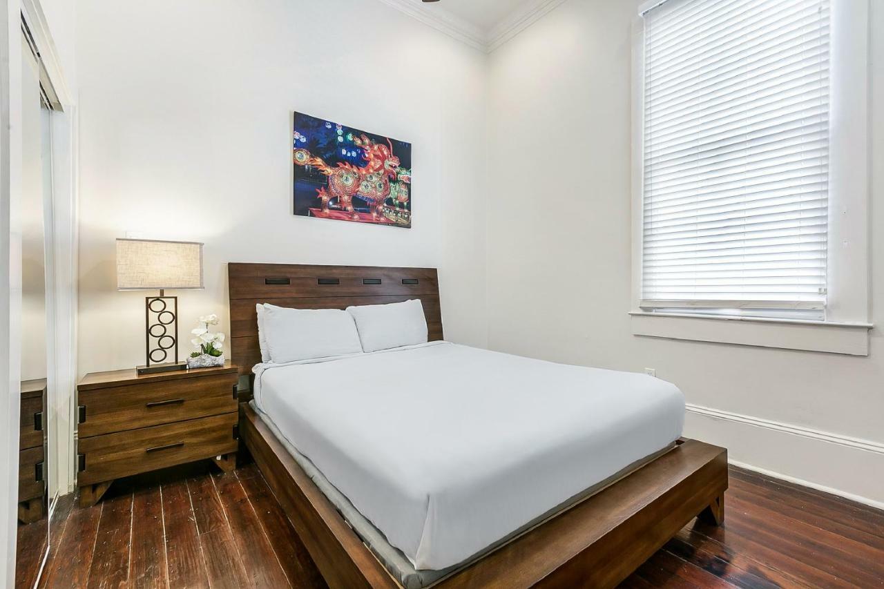 Modern 2Br On Carondelet By Hosteeva Apartment New Orleans Bagian luar foto
